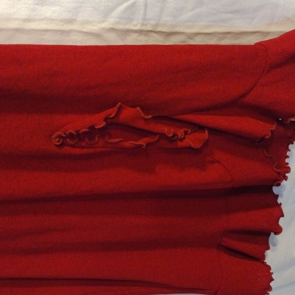 Vanilla Ville with Red Lips - Picture 2 of 4